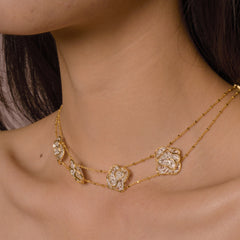 Two-layered leavers lace ripple necklace