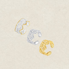 Medium leavers lace ruffle stacking open ring in two tone