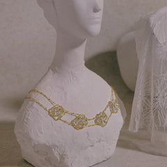 Two-layered leavers lace ripple necklace