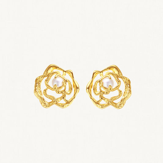 Blooming rose stud earrings with pearl