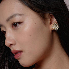 Medium leavers lace ripple stud earrings