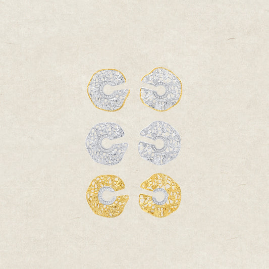 Leavers lace ruffle stud earrings in two tone\Gloden\Silver