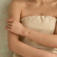 Blooming rose mother-of-pearl bracelet