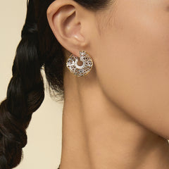 Leavers lace ruffle stud earrings in two tone\Gloden\Silver